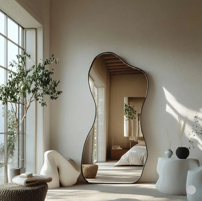 Wall_mirror_design Modern interior with a large wavy mirror